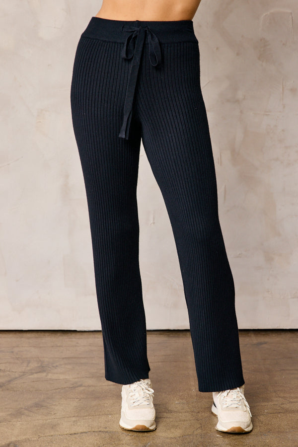 The Polly Straight Leg Sweater Pants in Black