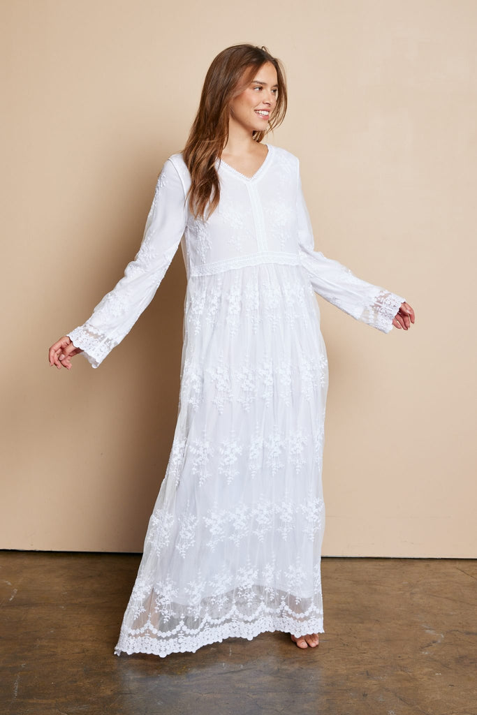 The Savannah Lace Temple Dress in White